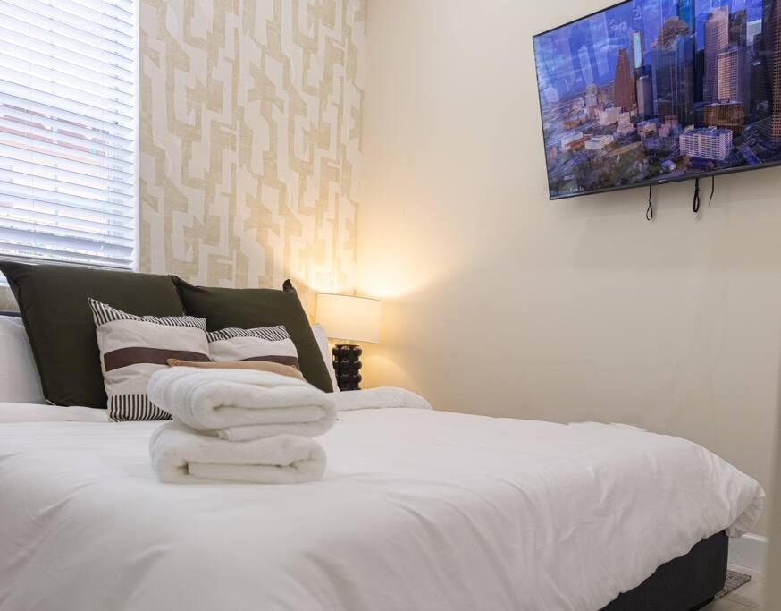Hébergement de vacances Hideaway With King Bed, Games, Prime Location Houston